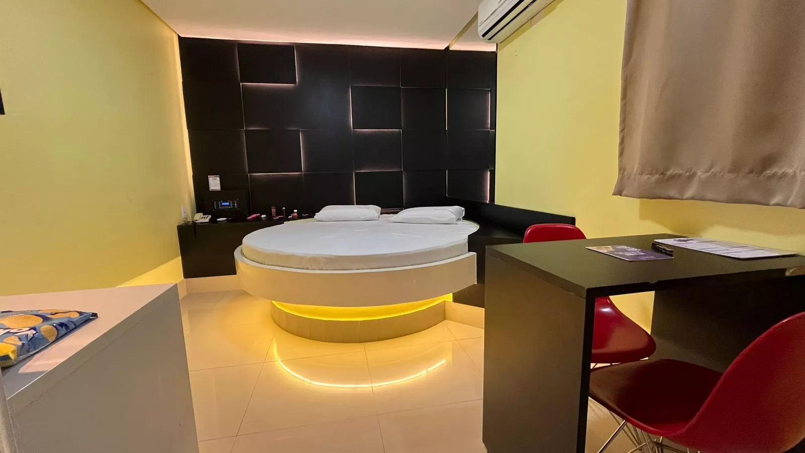 Grand Presidential Suite