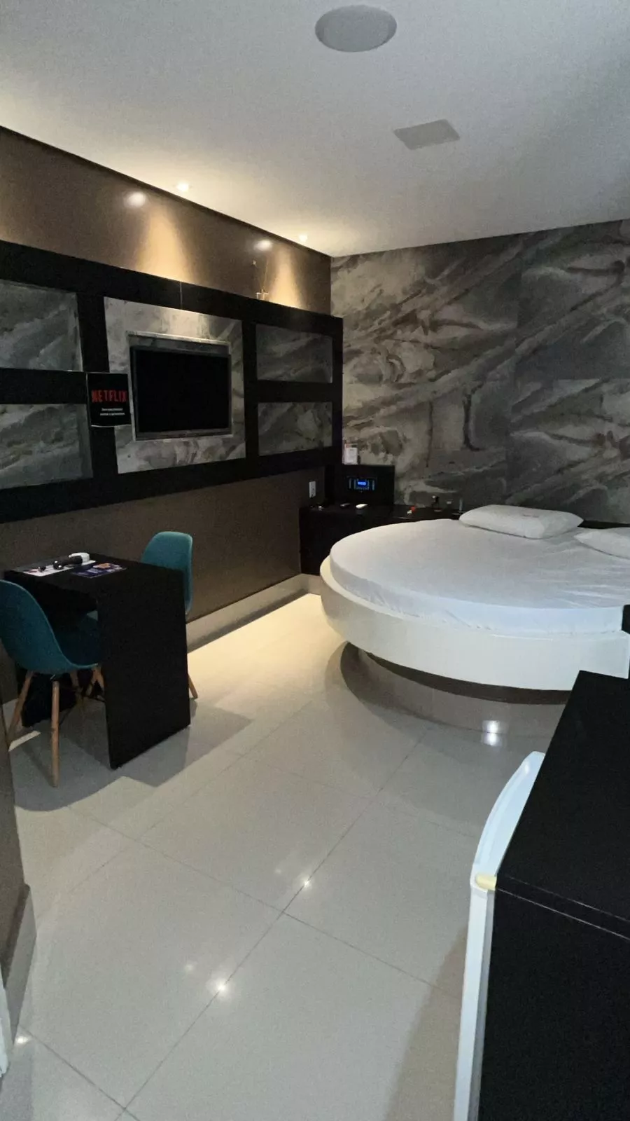 Luxury Suite